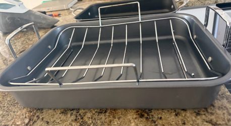 Roaster with wrack