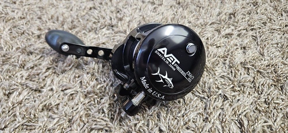 Black Avet JX 6/3 2-Speed Conventional Fishing Reel