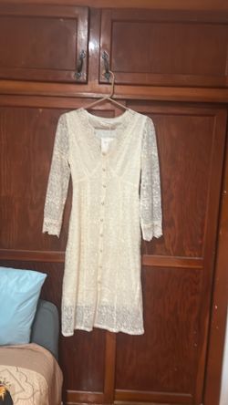 Women’s lace dress