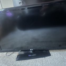 40 Inch LG TV