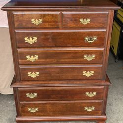 Classic Chippendale 7 Drawer Highboy Chest on Chest Dresser 