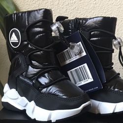 Toddlers Size 7, New! Water Resistant Snow Boots