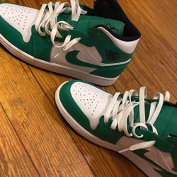 Lucky Green Mid Retro Jordan 1 🍀