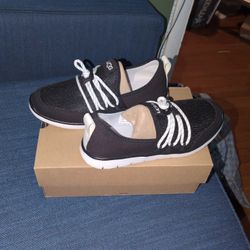 Used Once Ugg Slip On 