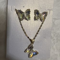 Butterfly Earrings & Necklace Set