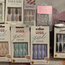 Kiss Press On Nails $5 Each New 