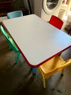 Children table and 4 chairs