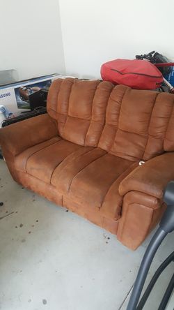 Recliner love seat