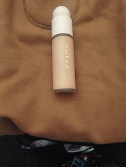 Rare Beauty Foundation 