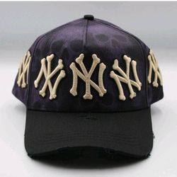 DANDY SKELLY YANKEE HAT. NEW