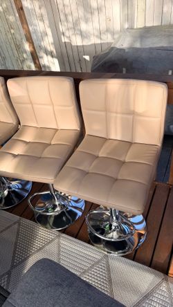 4 Bar stools