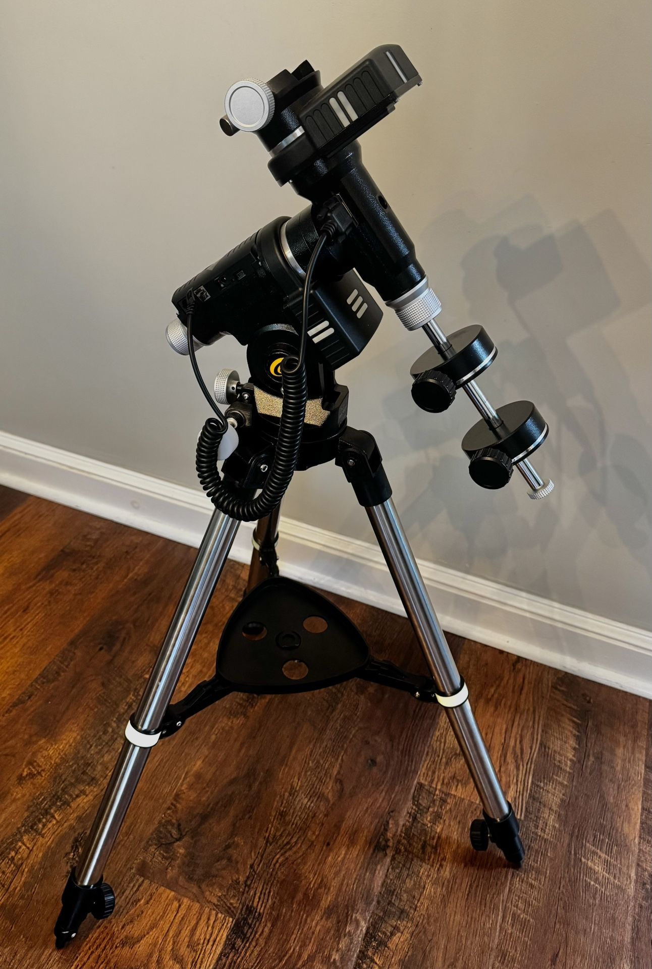 Explore Scientific iEXOS-100-2 PMC-Eight Equatorial Mount