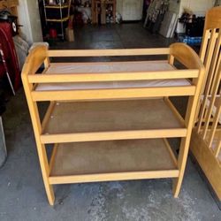 Changing Table - LIKE NEW