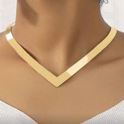 V-Shaped Choker Necklace