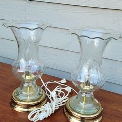 Set Of 2 Vintage brass and etched flutter glass shade table lamp