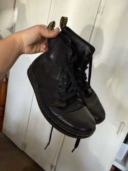 Women’s Dr Martens