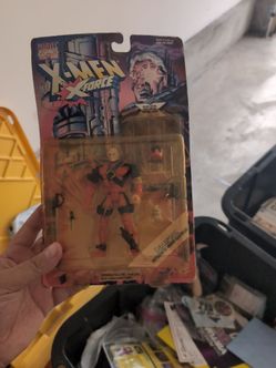 Deadpool figure