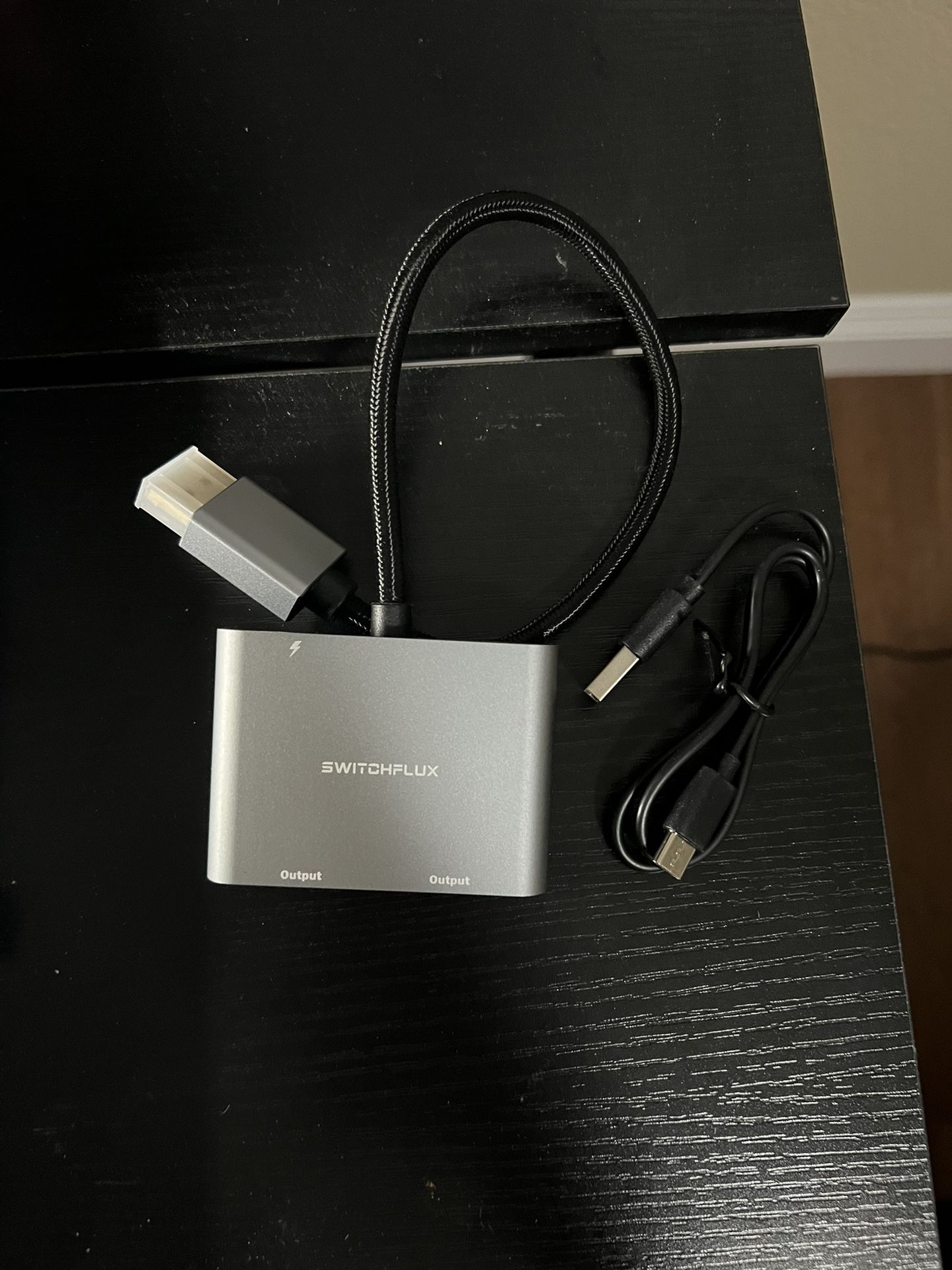DisplayPort to Dual HDMI Adapter [4K@60Hz]