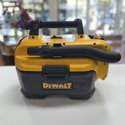 DEWALT DCV580 20V MAX CORDLESS WET-DRY VACUUM, IN GOOD CONDITION, WITH BATTERY, NO CHARGER