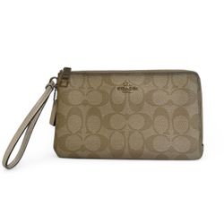 Authentic Coach Signature Canvas Corner Zip Wristlet – Khaki/Brown