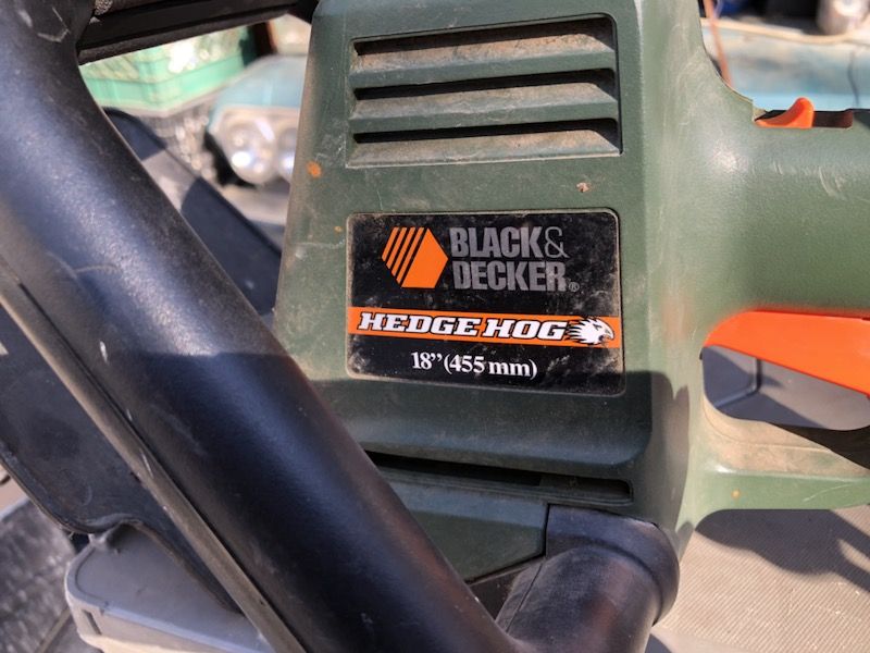 Used Black & Decker HS 1000 18 Hedge Hog Trimmer Tested Runs