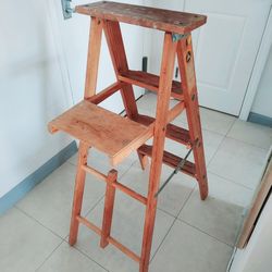 4 step wooden folding ladder