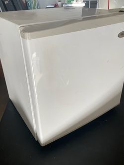 Haier Compact Mini Fridge White