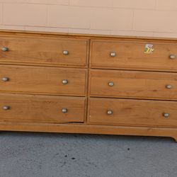 Modern dresser