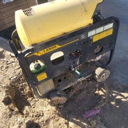 Landa Pressure Washer Model 4 3000. ($1000.00)