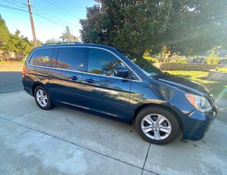 2010 Honda Odyssey Touring!!