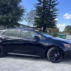 2021 Toyota Corolla SE Hatchback 
