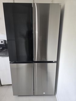 Samsung Bespoke 4-Door Refrigerator (Mint Condition/Unused Water Sys)