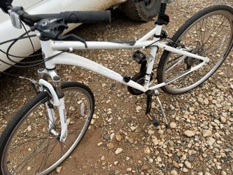 Schwinn Network 3.0 Hybrid Men’s Bike, (white)