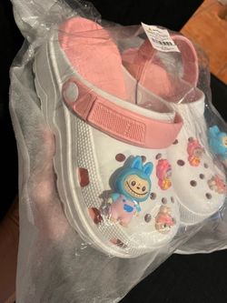 Labubu clogs size 7