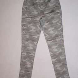 Arizona Jeans 👖 Woman's Camo Pants 