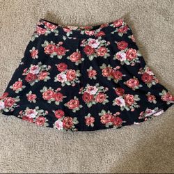 Women’s Floral Mini Skirt size medium 