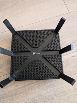 AC4000 MU-MIMO Tri-Band WiFi Router