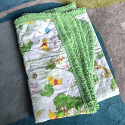 Vtg 1985 WINNIE THE POOH & FRIENDS Hundred Acre Woods Quilted BABY Crib Blanket