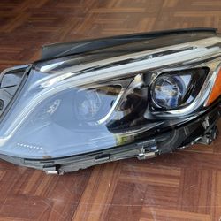 2016-2018 Mercedes-Benz Left Headlight 