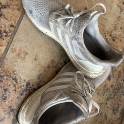 ADIDAS MENS ULTRABOOST 1.0 size 11 Sneaker