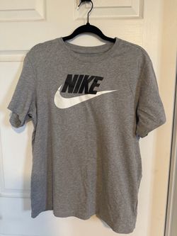 Nike Graphic T-Shirt Gray