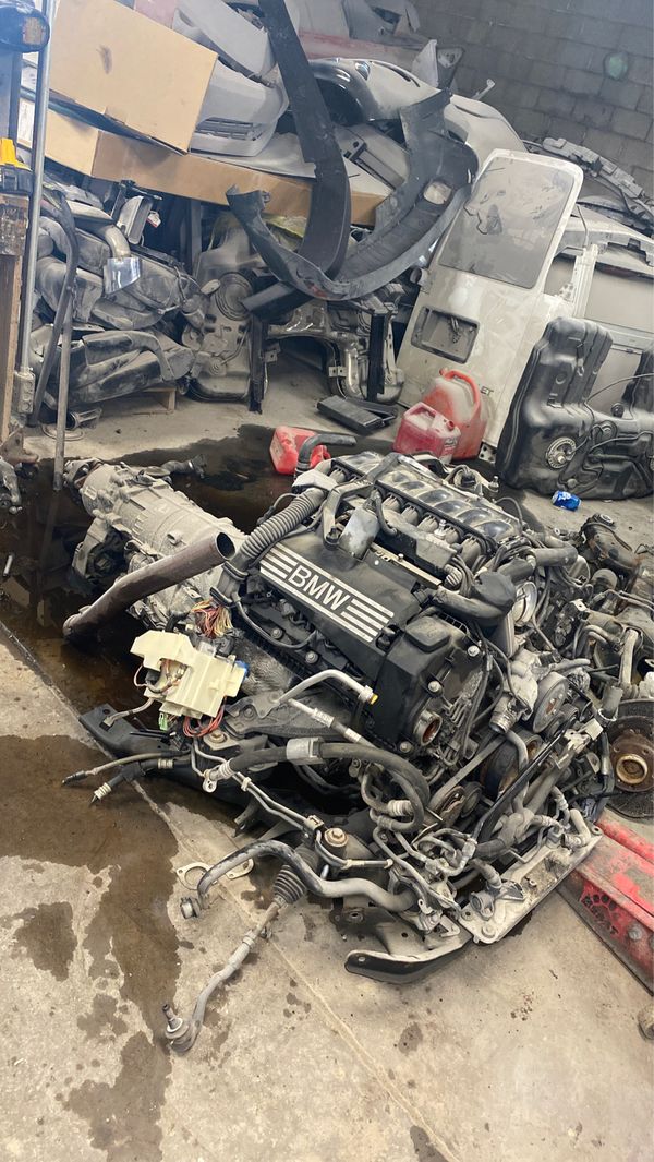 2008 BMW X5 4.8 engine transmission and transfer case for Sale in North Chicago, IL - OfferUp