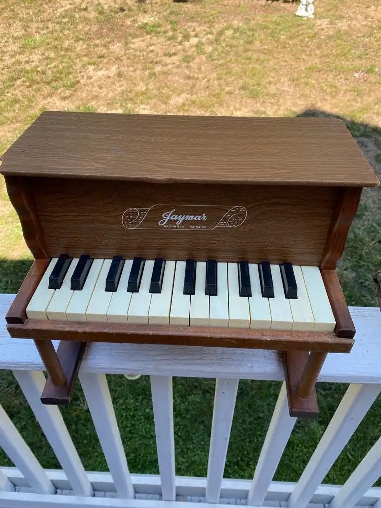 Vintage Jaymar Toy Piano