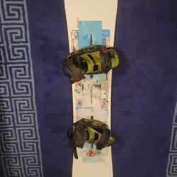 Burton 168 flight attendant Snowboars w/Bindings 166cm 
