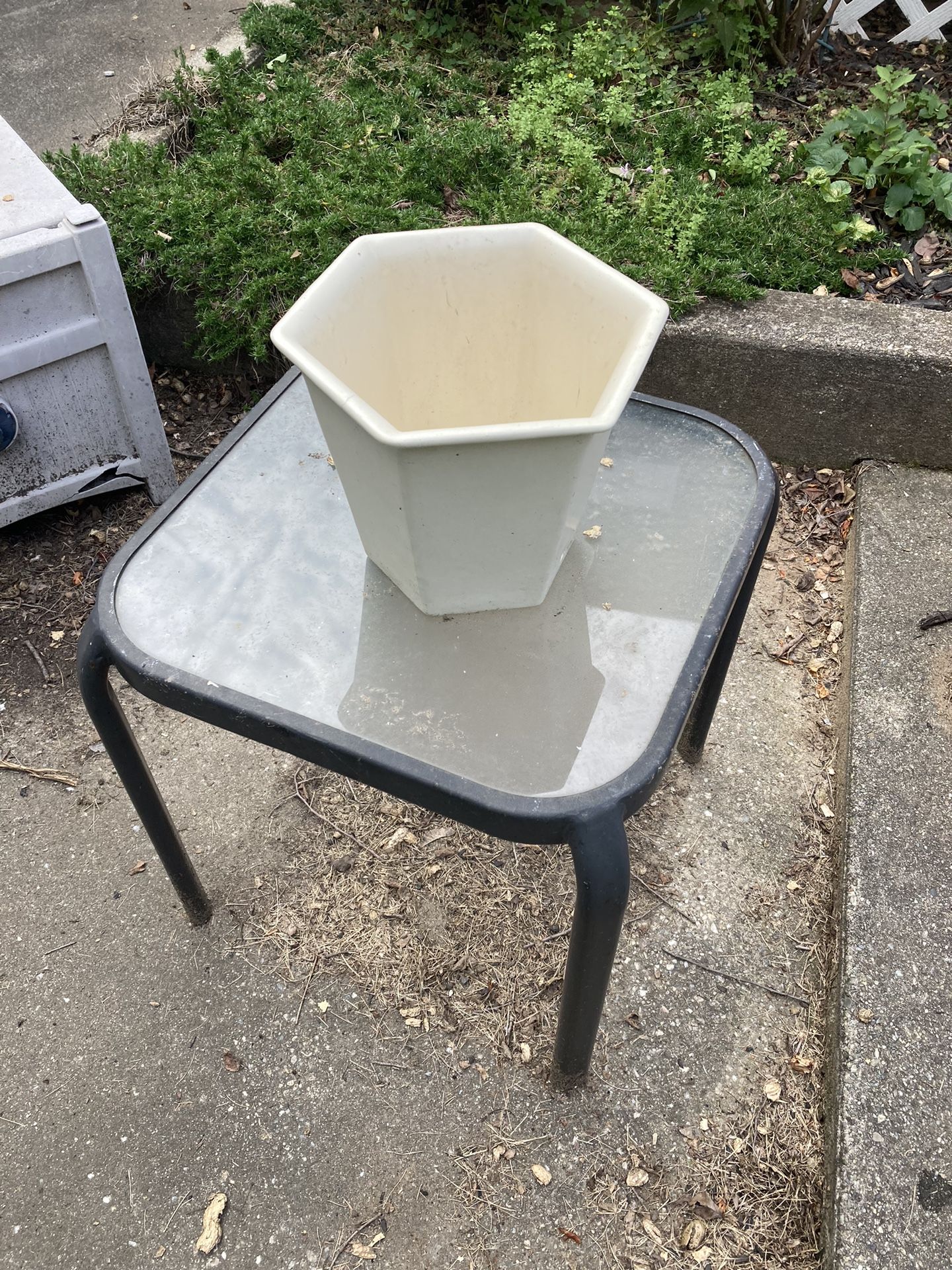 Haeger Planter