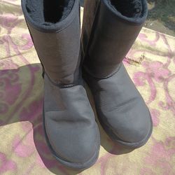 Black UGG Boots 