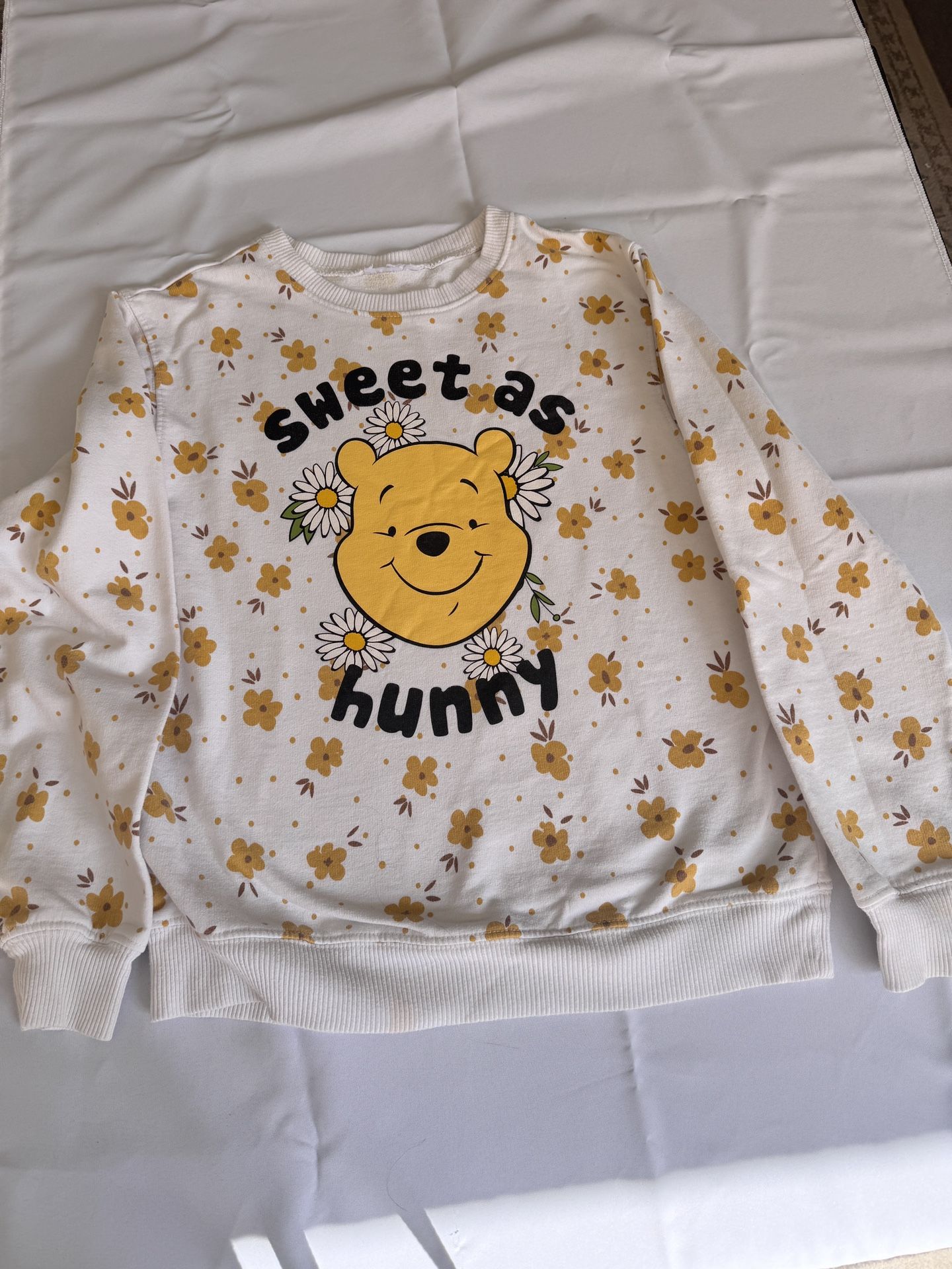 Disney Winnie The Poo Small Sweatshirt