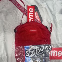 Supreme Shoulder Bag 