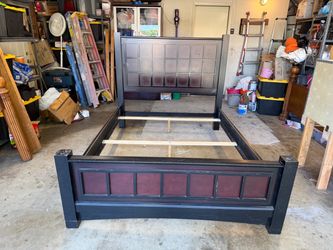 Bedframe, queen, size