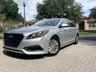 2016 Hyundai Sonata Hybrid SE Sedan 4D
